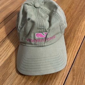 Vineyard vines green hat